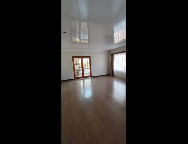 3 BEDROOM TOWNHOUSE FOR SALE IN REYNO RIDGE